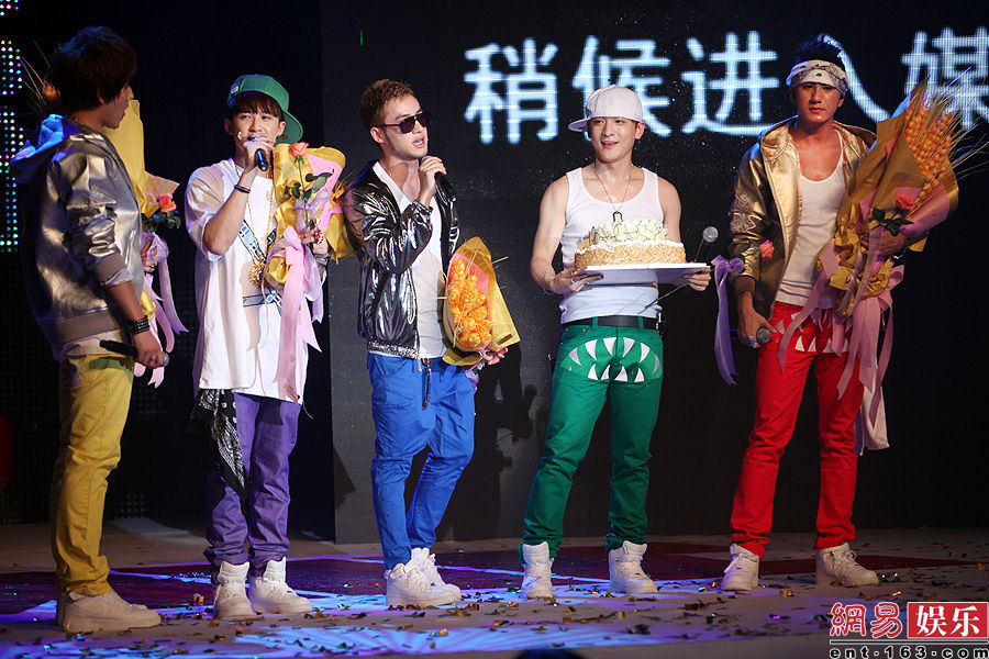 mic男团_mic男团月收入(3)