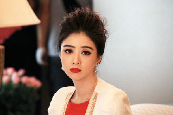 台首拍《青春日记》 人气不减频遭围堵_金鹰网