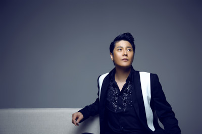 金霖《时间去哪儿了》写真曝光 展熟男魅力