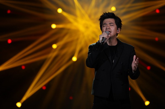 《歌手》李健换歌遇难题 暖心孙楠 出手相救