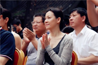 《金水桥边》开机 刘琳上演人间情暖