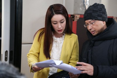 《女人花似梦》秦海璐丁一宇上演姐弟恋