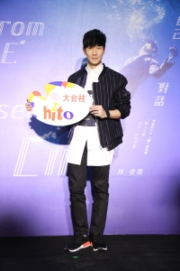 林俊杰电台宣传新碟  高雄开唱将秀健身成果