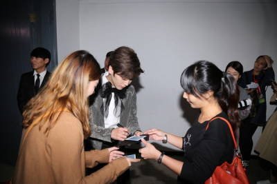 Bii毕书尽帅气亮相时尚盛典 引爆重磅摇滚夜