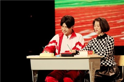 《一年级》袁咏仪扮嫩演