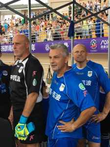 网易直击巴乔征战元老赛 面带笑容跃跃欲试