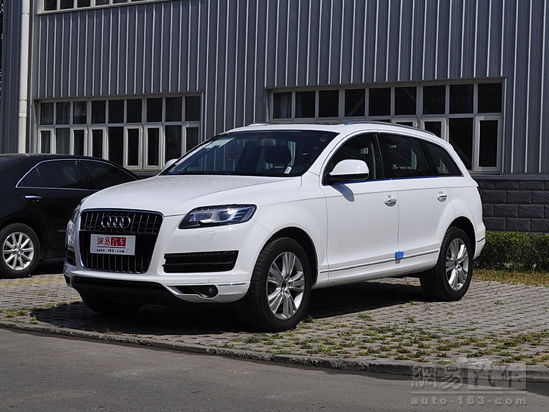 奥迪Q7 2011款 3.0 TFSI quattro 技术型(200KW)