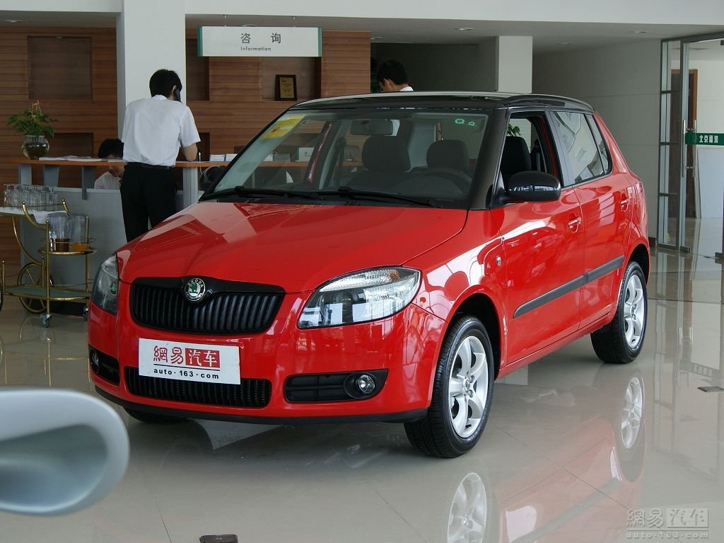 斯柯达 晶锐 2011款 1.6自动酷黑版