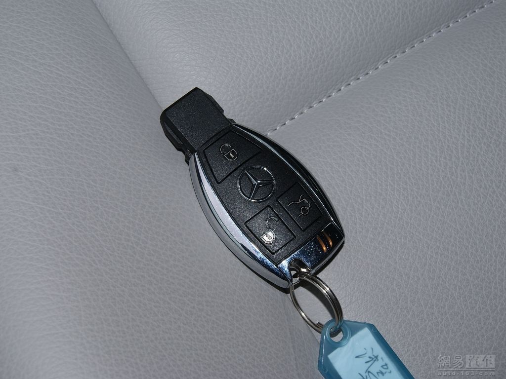 2010款 C200 CGI时尚型 --车钥匙