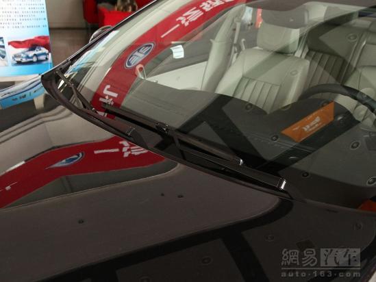 ����B70