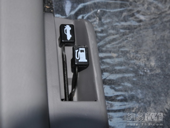 油箱盖开启控制