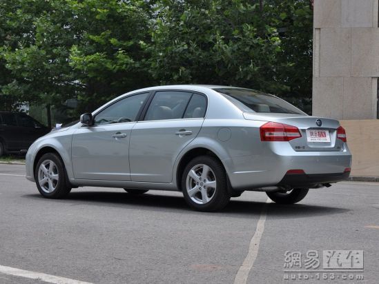 ����B70