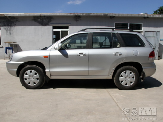 ����ʥ���