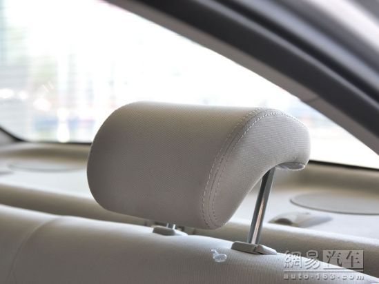 后排座椅头枕