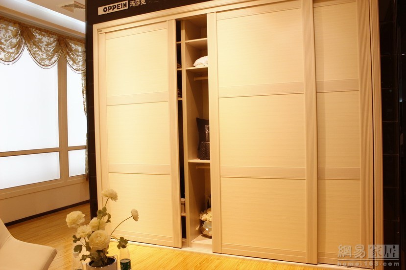 欧派衣柜展品2
