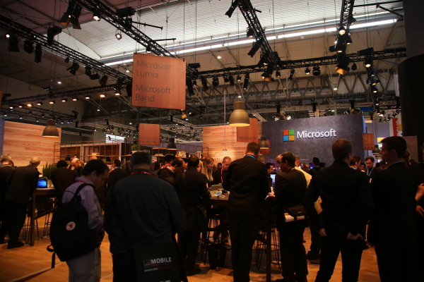 MWC2016展会：微软/联想展台一览