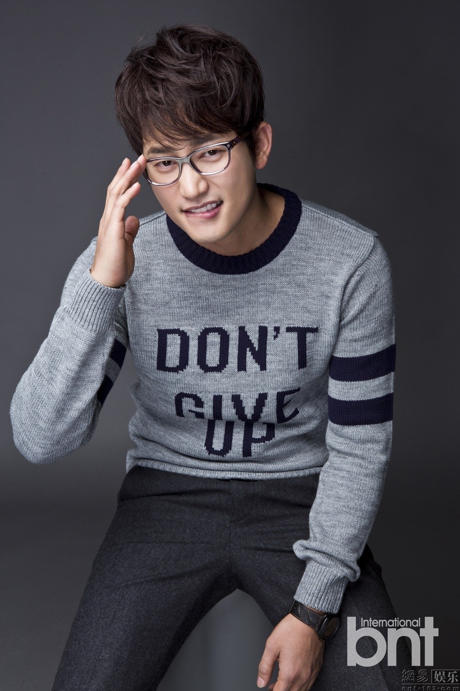 朴施厚新年写真曝光