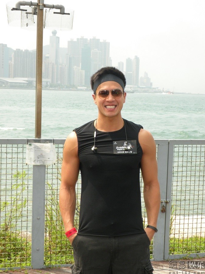 安志杰伍允龙尸城显身手避丧尸