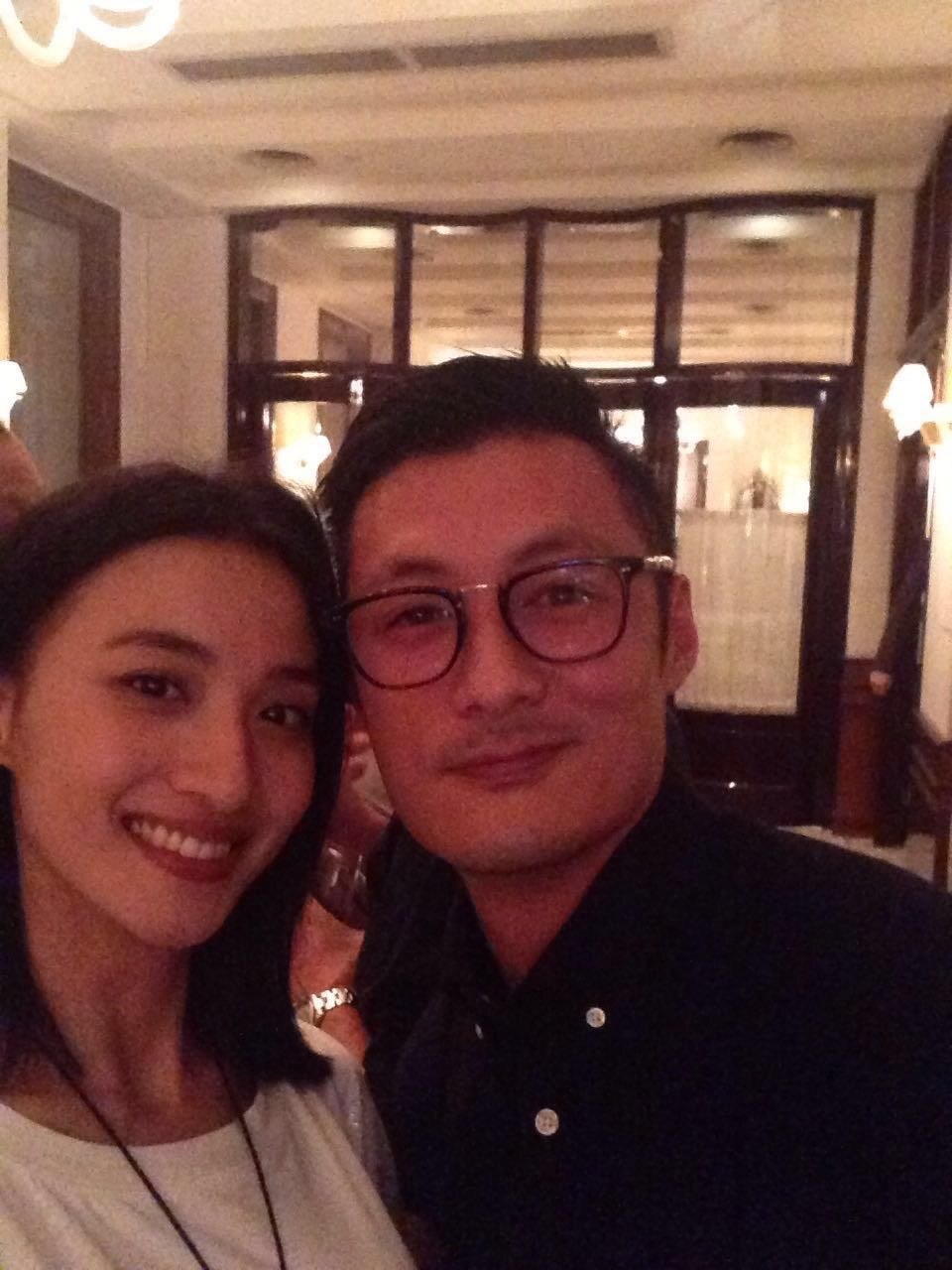 余文乐与绯闻女友冯文娟亲密照曝光