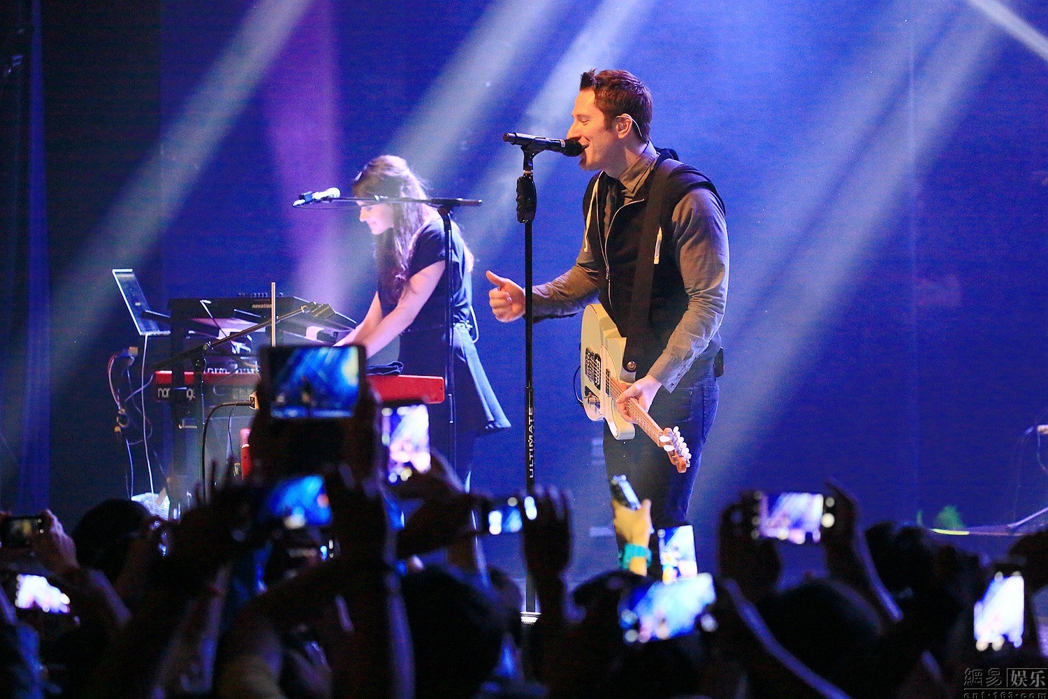 owl city中国巡演转战上海 大合唱再现引爆全场|owl city|猫头鹰之城_