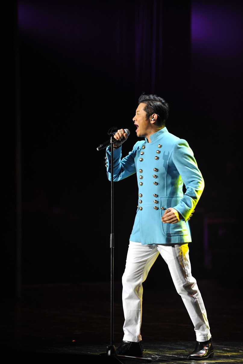 流行音乐周迎来金曲歌王罗中旭展完美唱功