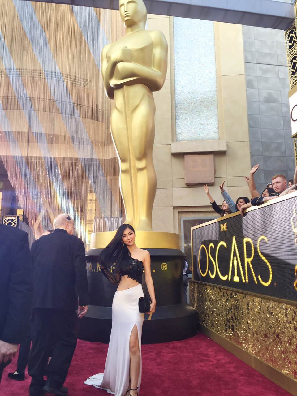 周玲安出席88届奥斯卡