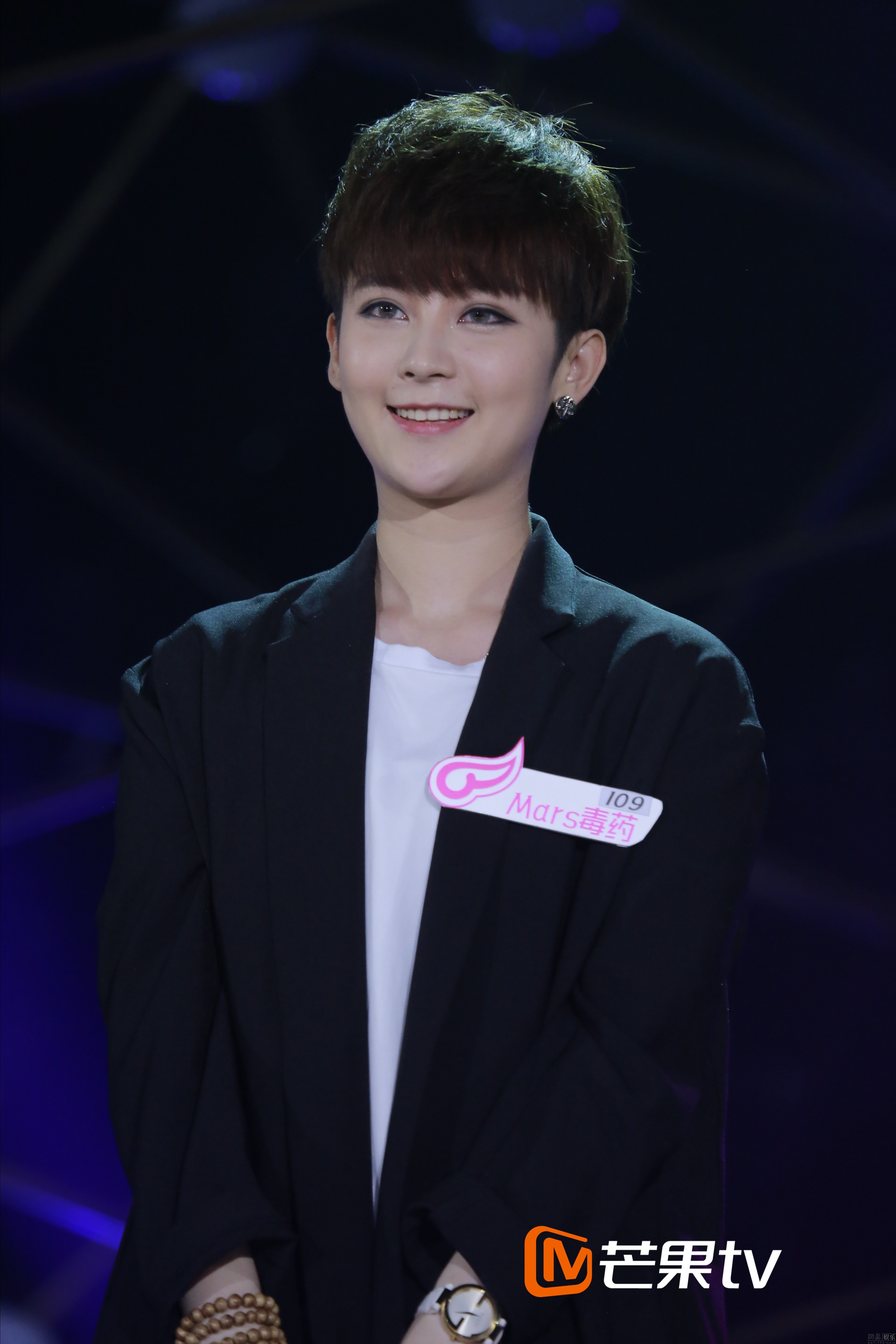 毒药无悬念晋级超女百强 明星气场征服评委