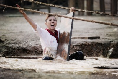 黄小蕾穿越女汉子到"母金刚"完美进阶