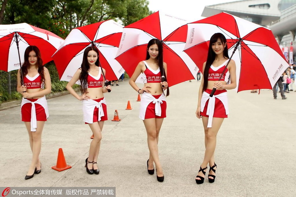 2015年6月7日，2015年CTCC中国房车锦标上海站，俏皮车模火爆身材引爆全场。（资料图）第46张