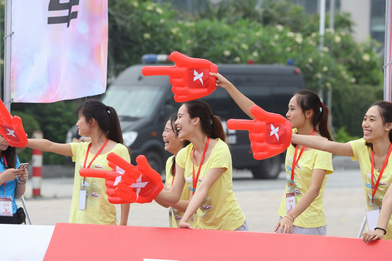 跑友助威团委真跑者加油第8张