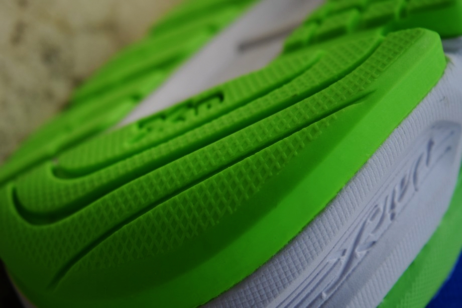 Mizuno Synchro系列跑鞋第10张