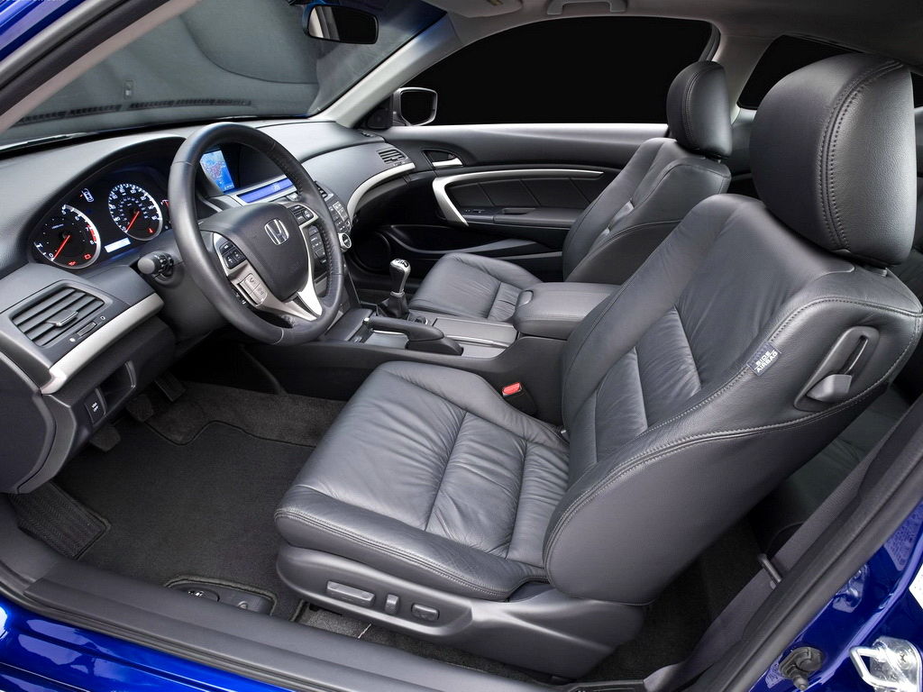 2011款本田雅阁coupe