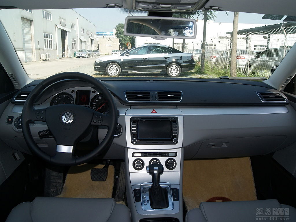 大众迈腾 2011款2.0tsi dsg豪华型