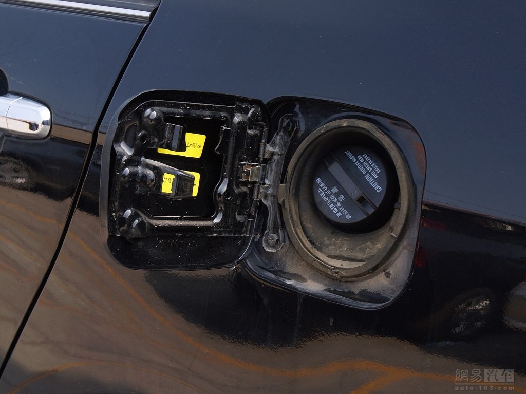 力帆6201.6 cvt精锐版--油箱盖开启 / 152