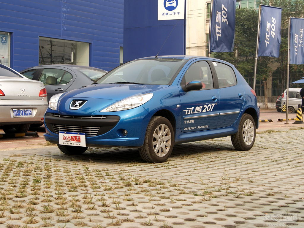 东风标致207 2010款 两厢1.4l 手动品乐版