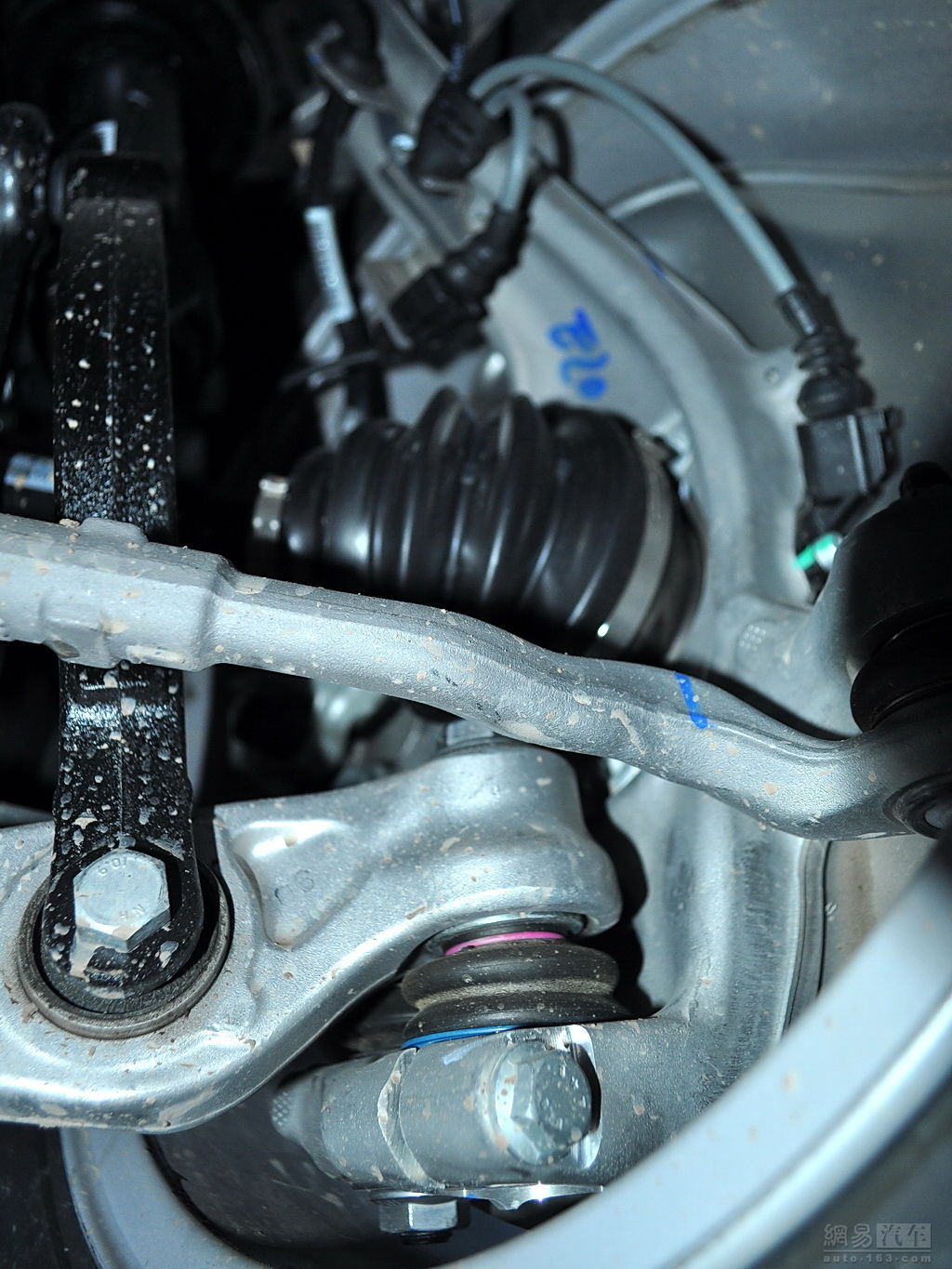 奥迪a4l 2011款2.0tfsi舒适型