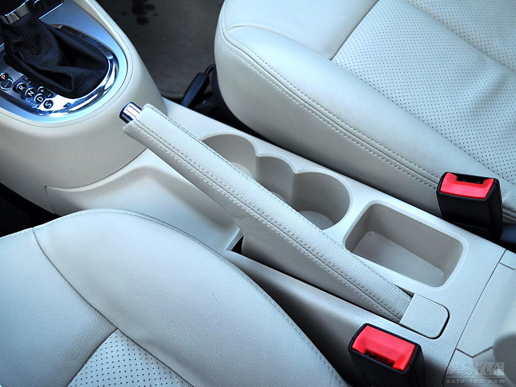 大众朗逸 2011款 经典1.6at品轩版--手刹(驻车制动器) / 166
