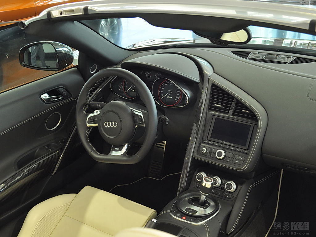 2011款奥迪r8 5.2 fsi quattro 敞篷版--内饰自由 / 167