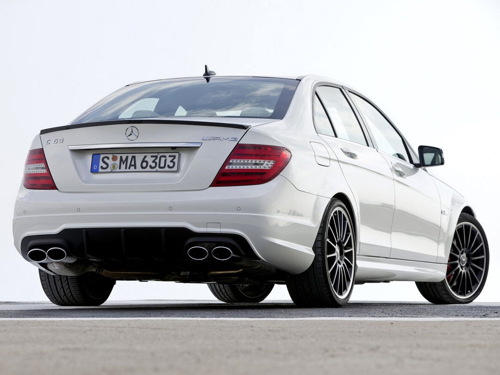 2012款奔驰c63 amg