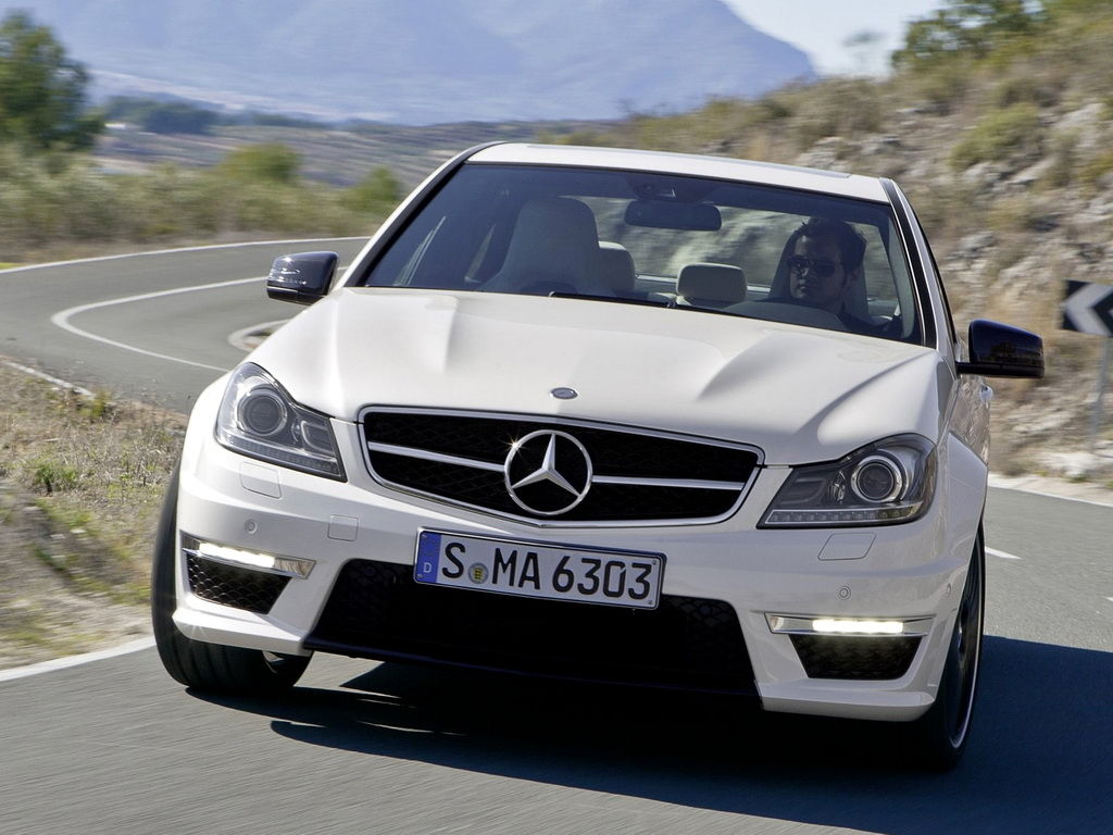 2012款奔驰c63 amg