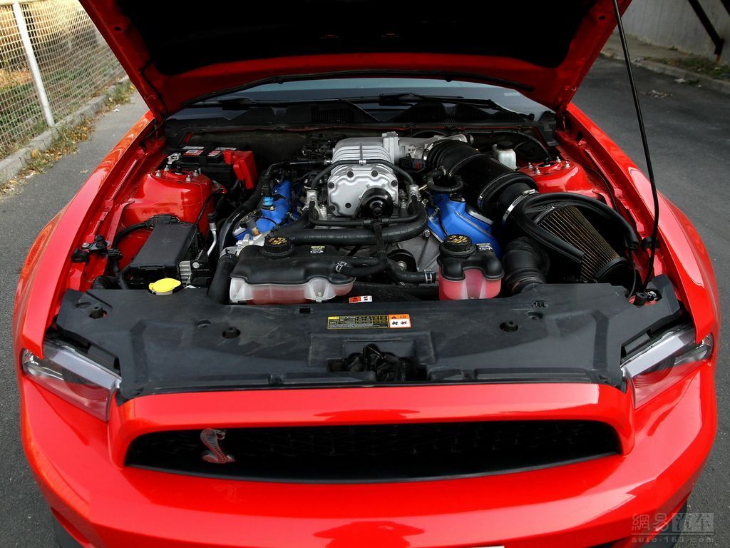 野马2011款shelby gt500 5.4mt--发动机外观 / 391