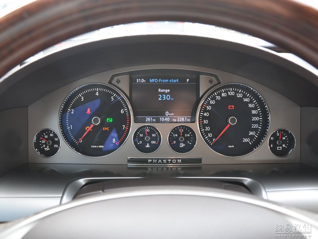 大众辉腾 2012款 3.0at行政型--仪表盘 / 110