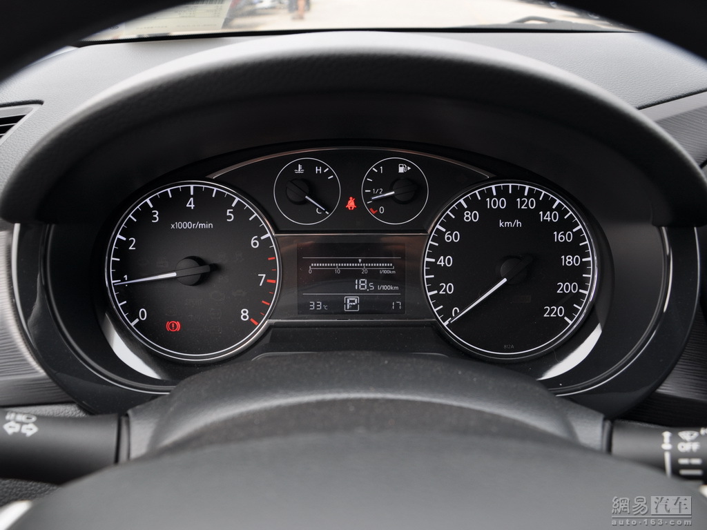 日产骐达 2011款 1.6cvt智能型(xl)--仪表盘 / 126