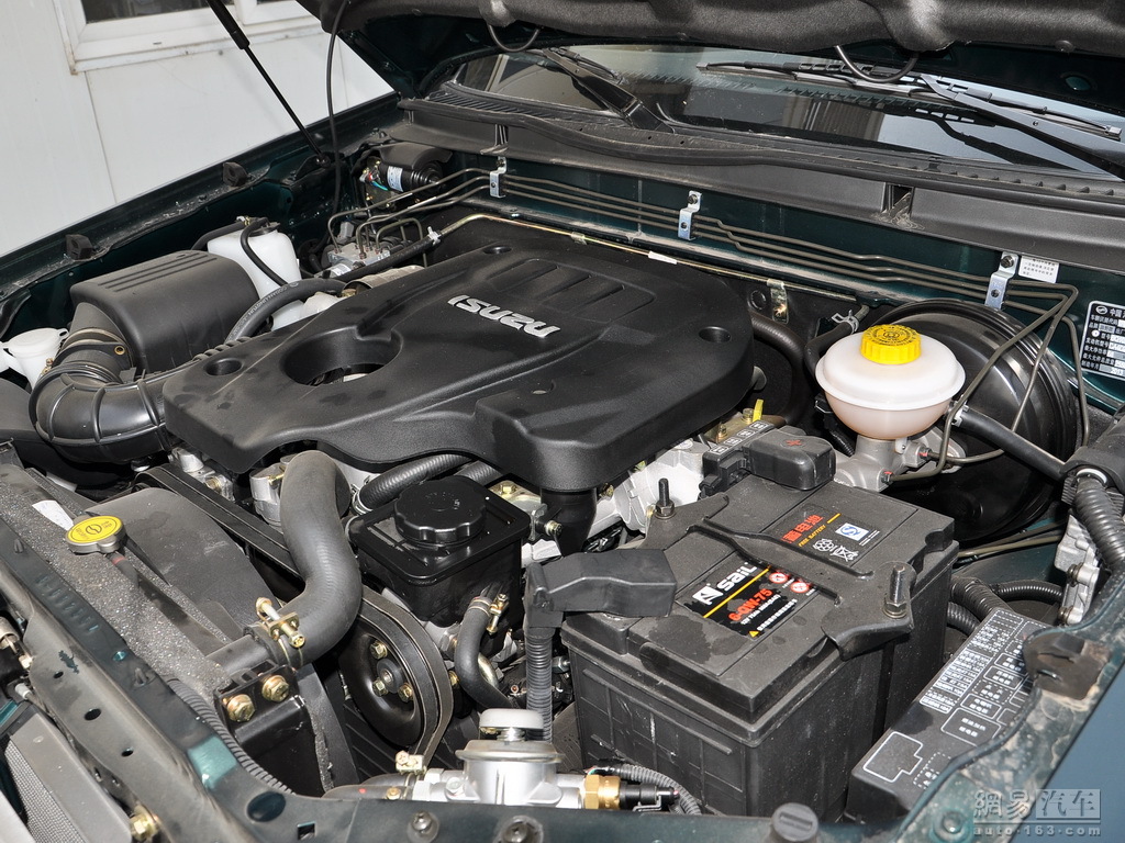 中兴威虎tuv 2013款 柴油2.8t mt两驱豪华型(ca4d28c4-1a)