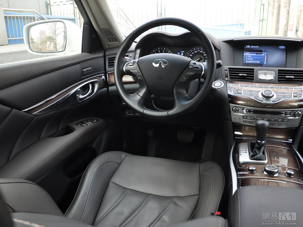 英菲尼迪q70l(m) 2013款 3.5at奢华版(混合动力)--内饰自由 / 205