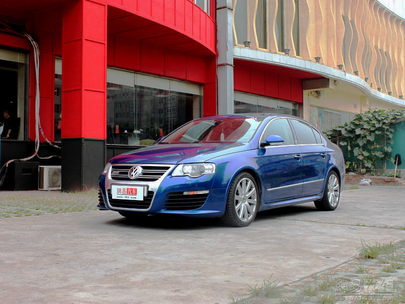 大众r36三厢实拍图