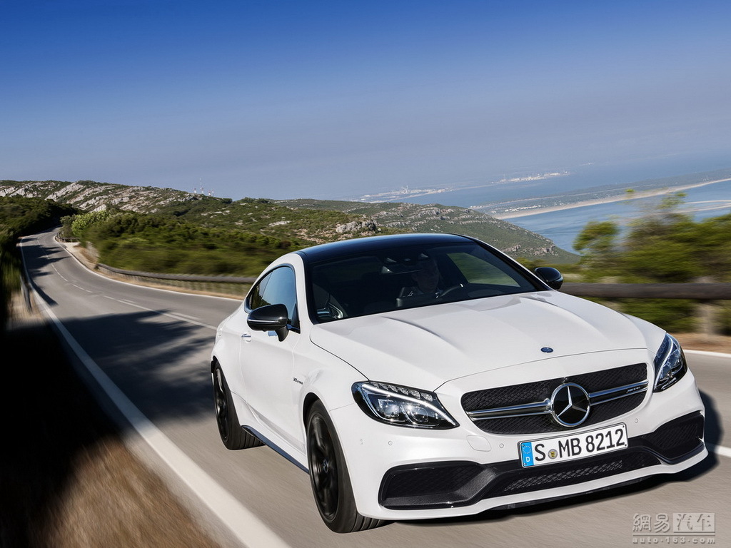 2017款奔驰c amg coupe官方图