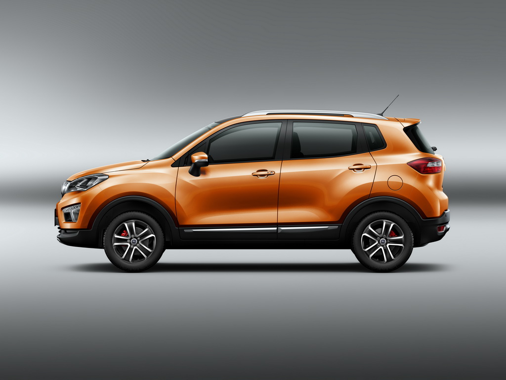 2016款长安cs15官图